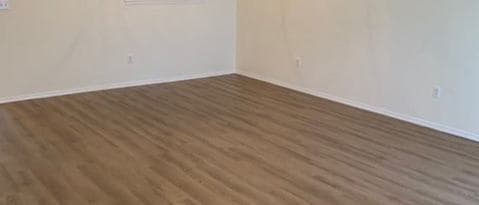 Building Photo - 1605 Tudor Ln