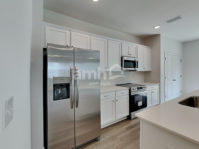 Foto del edificio - 1135 Livengood Wy