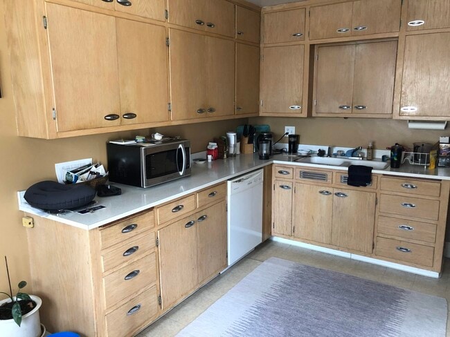 Kitchen (not shown is refrigerator, range, and table with 4 chairs) - 210 7th Ave NW