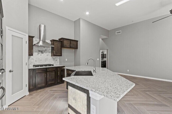 Building Photo - 908 Keenland Ave