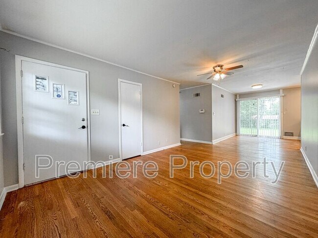 Building Photo - 3369 N 59th Ter