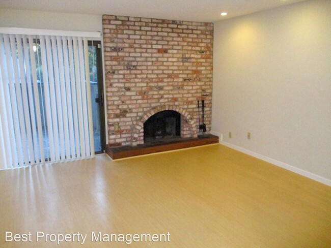 Building Photo - 2 br, 2.5 bath House - 40620 High St,