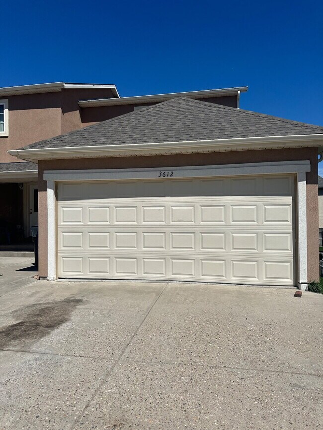 Foto del edificio - Charming Townhouse for Rent in Cheyenne, WY