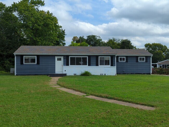 Building Photo - Rossville House