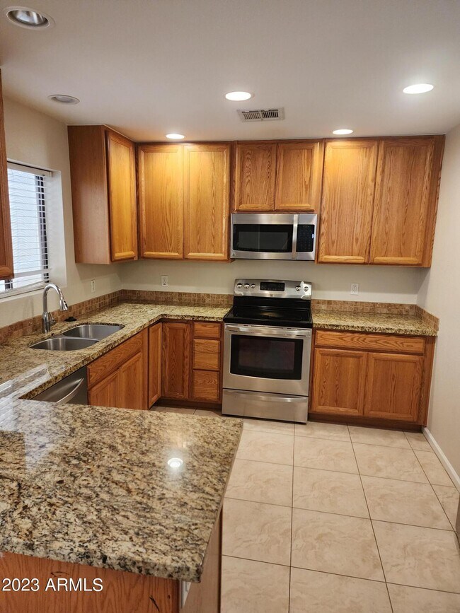 Foto del edificio - 14213 N Brunswick Dr