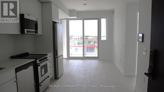 Building Photo - 412-412 Silver Maple Rd
