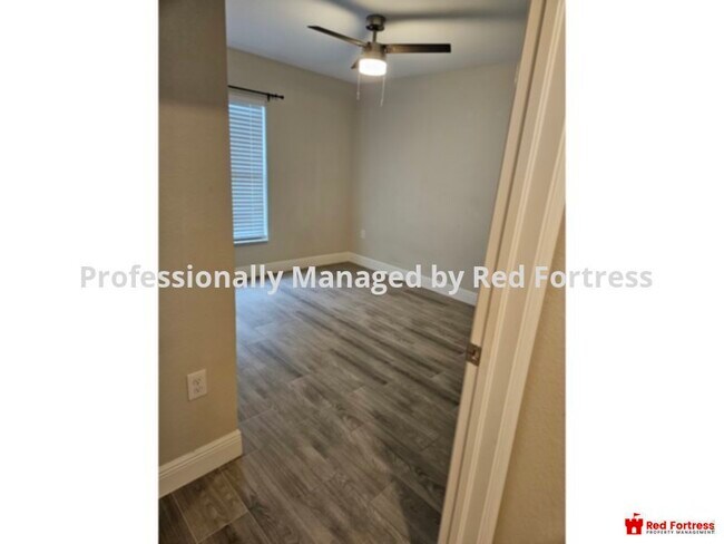 Foto del edificio - Like new duplex.