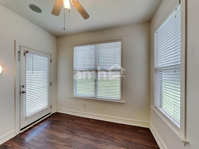 Foto del edificio - 19222 Coachmans Ter