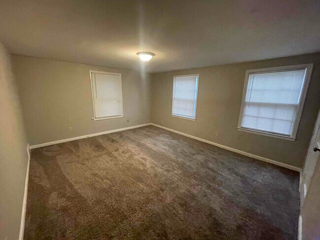 Foto del edificio - 5425 Swope Pkwy