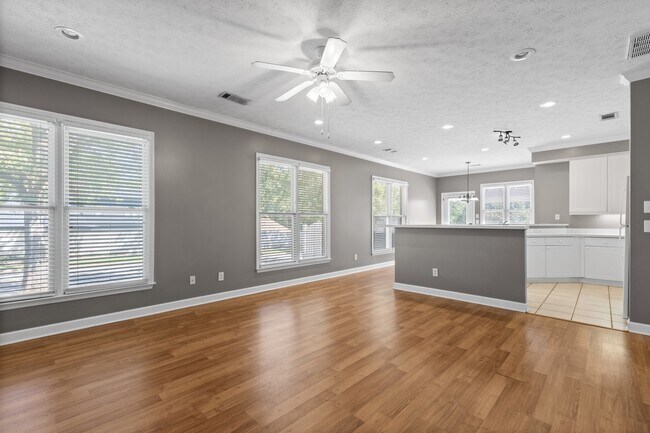 Foto del edificio - 1623 Wellington St