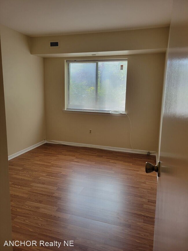 Foto del edificio - 2 br, 1 bath House - 50-103 Delaire Landin...