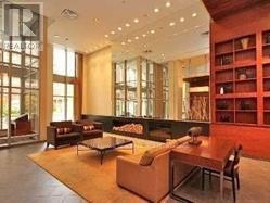 Photo du bâtiment - 4080 Living Arts Dr