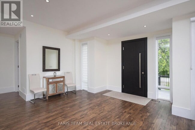 Building Photo - 56 Sallow's Dr