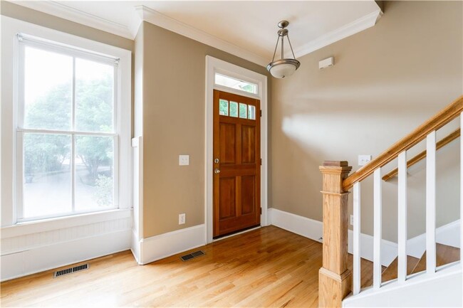 Building Photo - 2680 Colgan Ct SE
