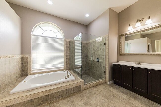 Building Photo - 3153 Beauchamp Ct
