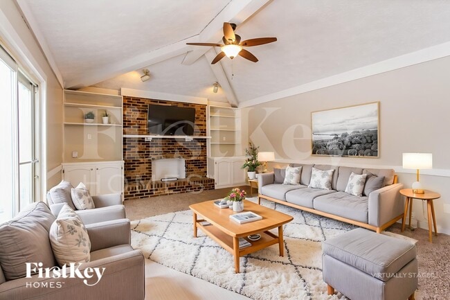 Building Photo - 241 Summit Ridge Dr