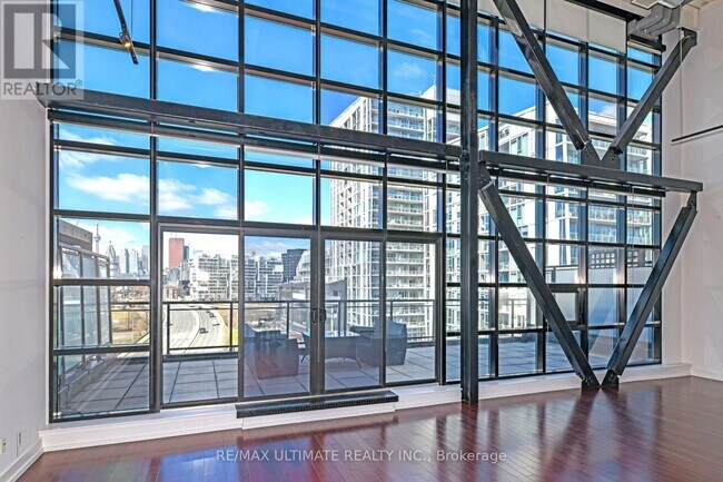 Photo du bâtiment - 68 Broadview Ave