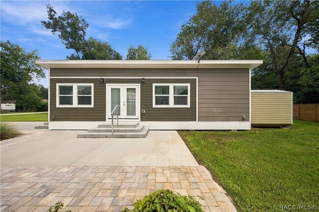 Building Photo - 9306 E Sycamore Pl