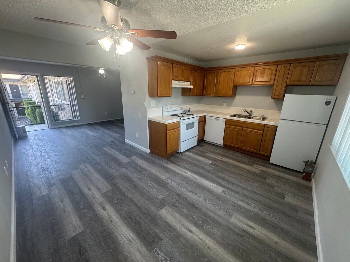 Foto principal - Cozy 2bd/1bth on Second Floor!