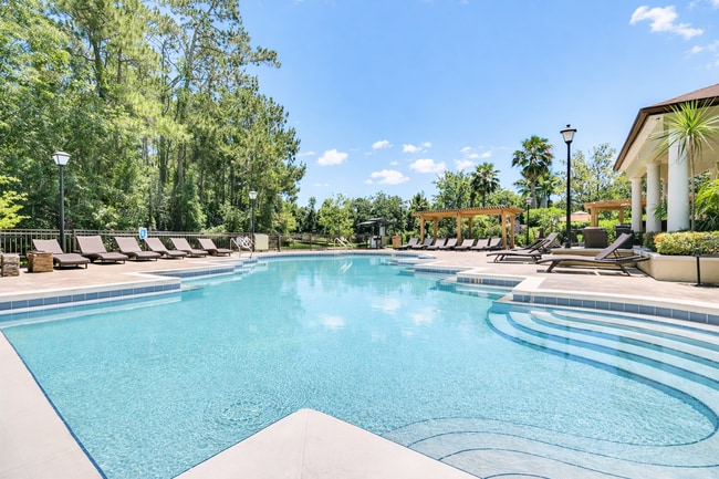 Building Photo - For Rent Beautiful  2/2 First Floor Condo at the Crest close to UCF and Valencia College !!!