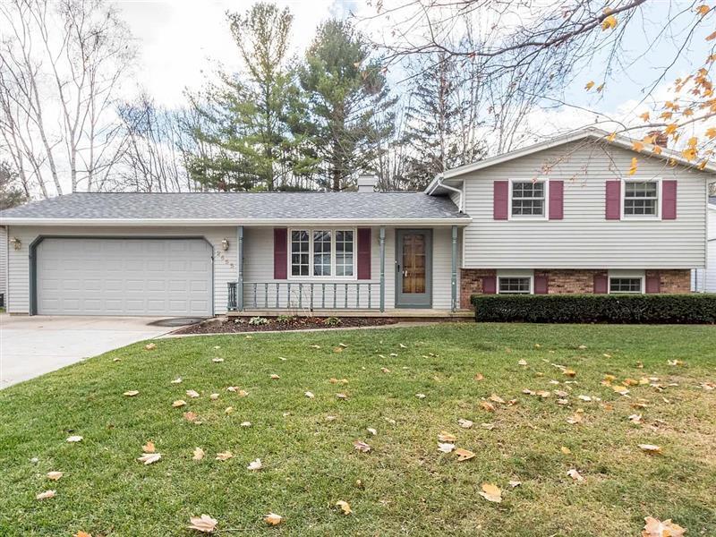 Primary Photo - Spacious family house