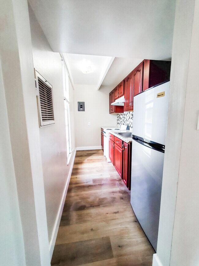 Building Photo - 4741 Club Cir