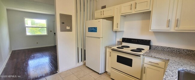 Foto del edificio - 2977 Collier Ave