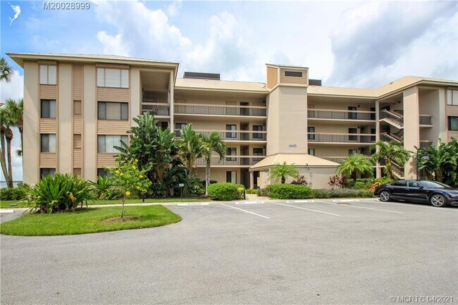 Building Photo - 4440 NE Sandpebble Trce