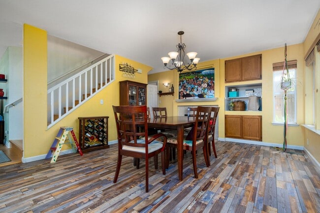 Building Photo - 2277 Halsey Cir