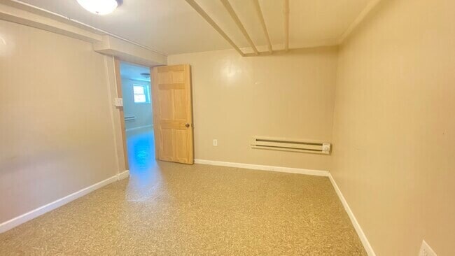 Building Photo - 4933 W Schubert Ave