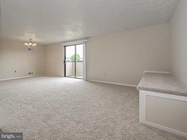 Foto del edificio - 750 Heather Ridge Dr
