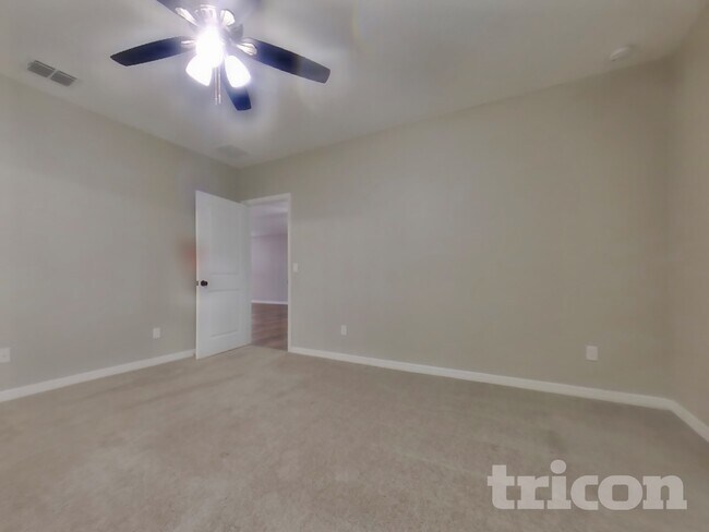 Building Photo - 95 Prairie Falcon Dr
