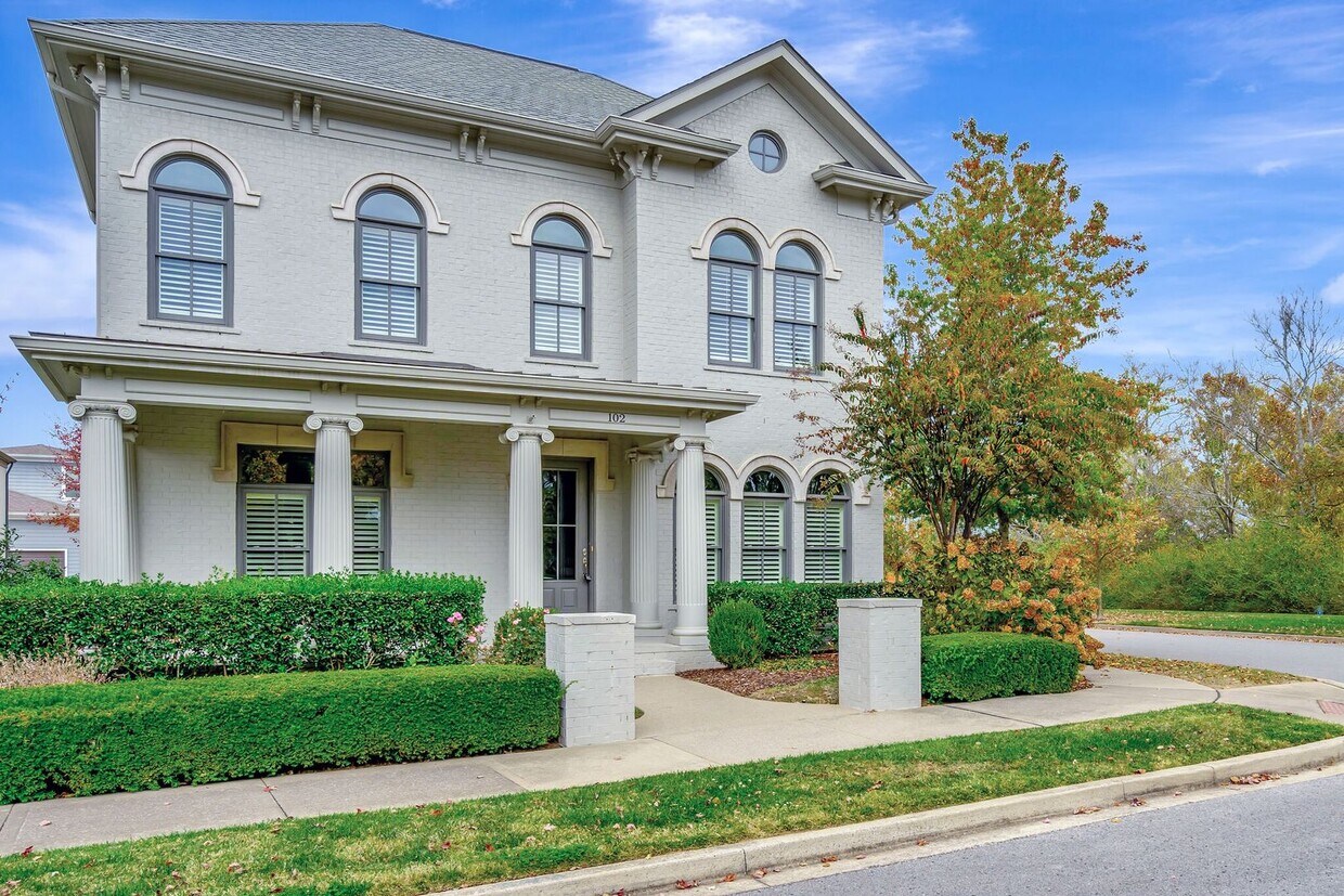 Primary Photo - Executive Rental in Westhaven