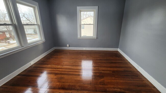 Foto del edificio - 20664 Miller Ave
