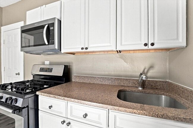 Photo - 2112 Orthodox St Apartment