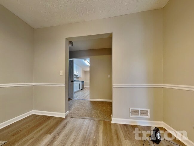 Foto del edificio - 3625 Cobblestone Dr