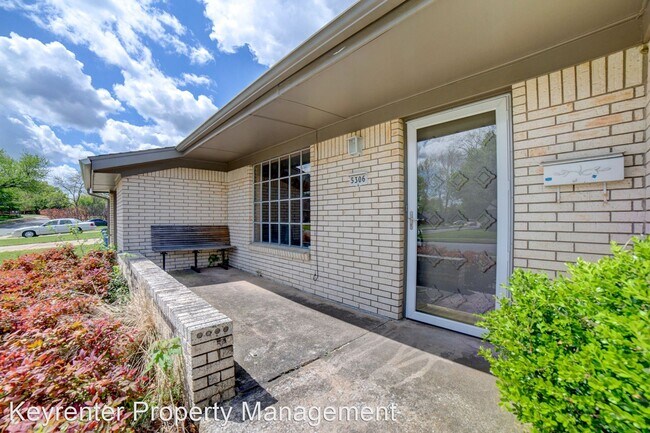 Foto del edificio - 3 br, 2 bath House - 5306 S 67th E Pl