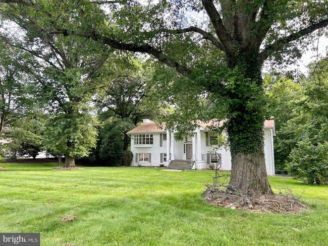 Building Photo - 1312 Darnall Dr