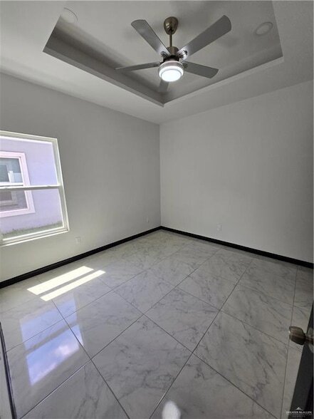 Building Photo - 1024 N Blair Ave