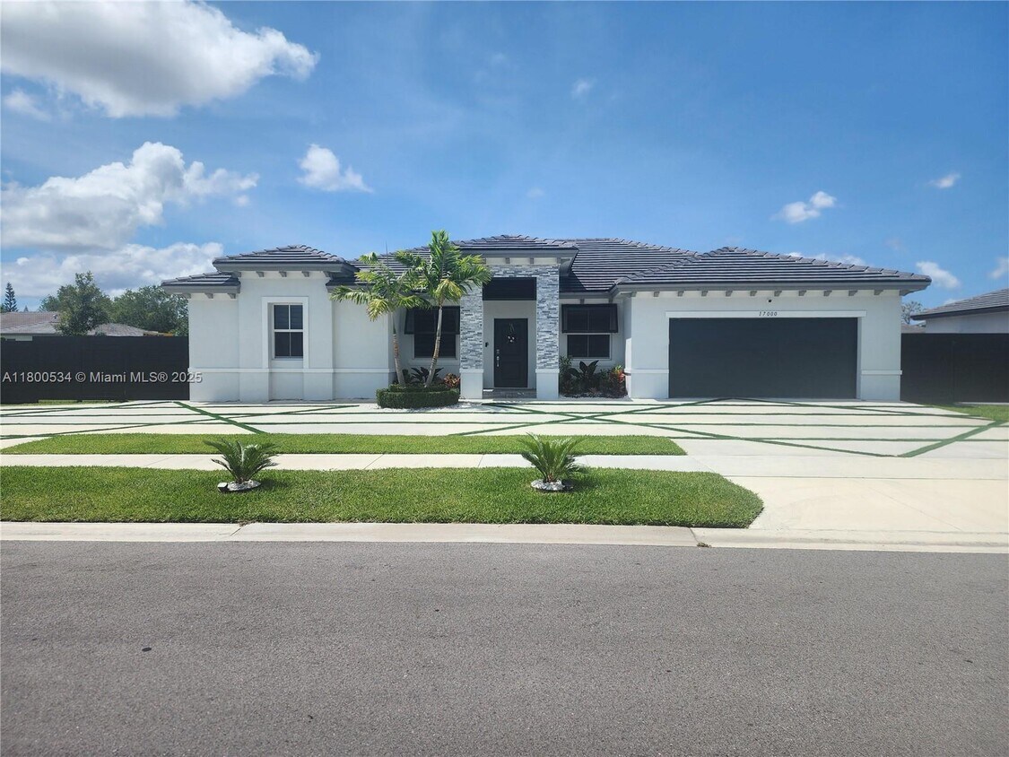 Primary Photo - 17000 SW 291st St
