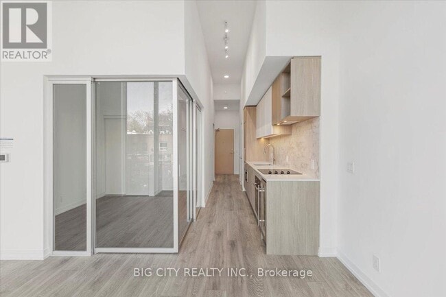 Building Photo - 2020 Bathurst St