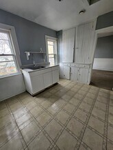 Building Photo - 1619 Chestnut St