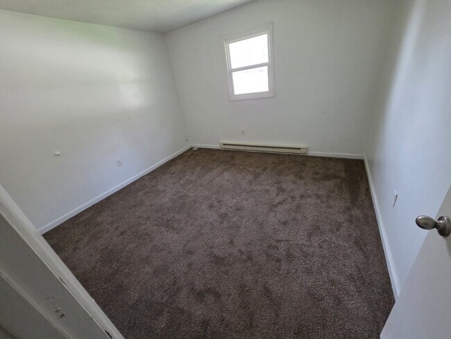 Building Photo - 635 Graham Dr