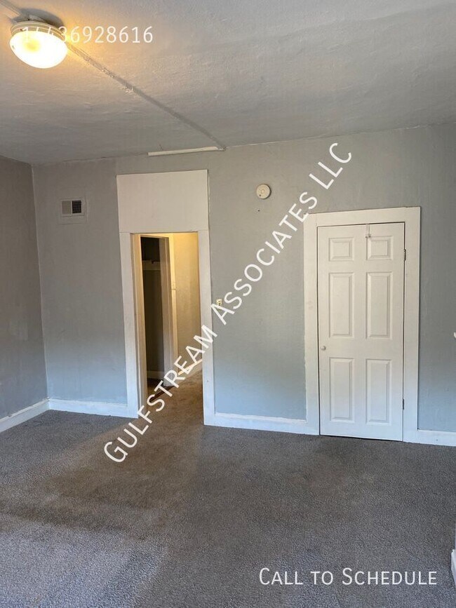 Foto del edificio - 817 N Carey St