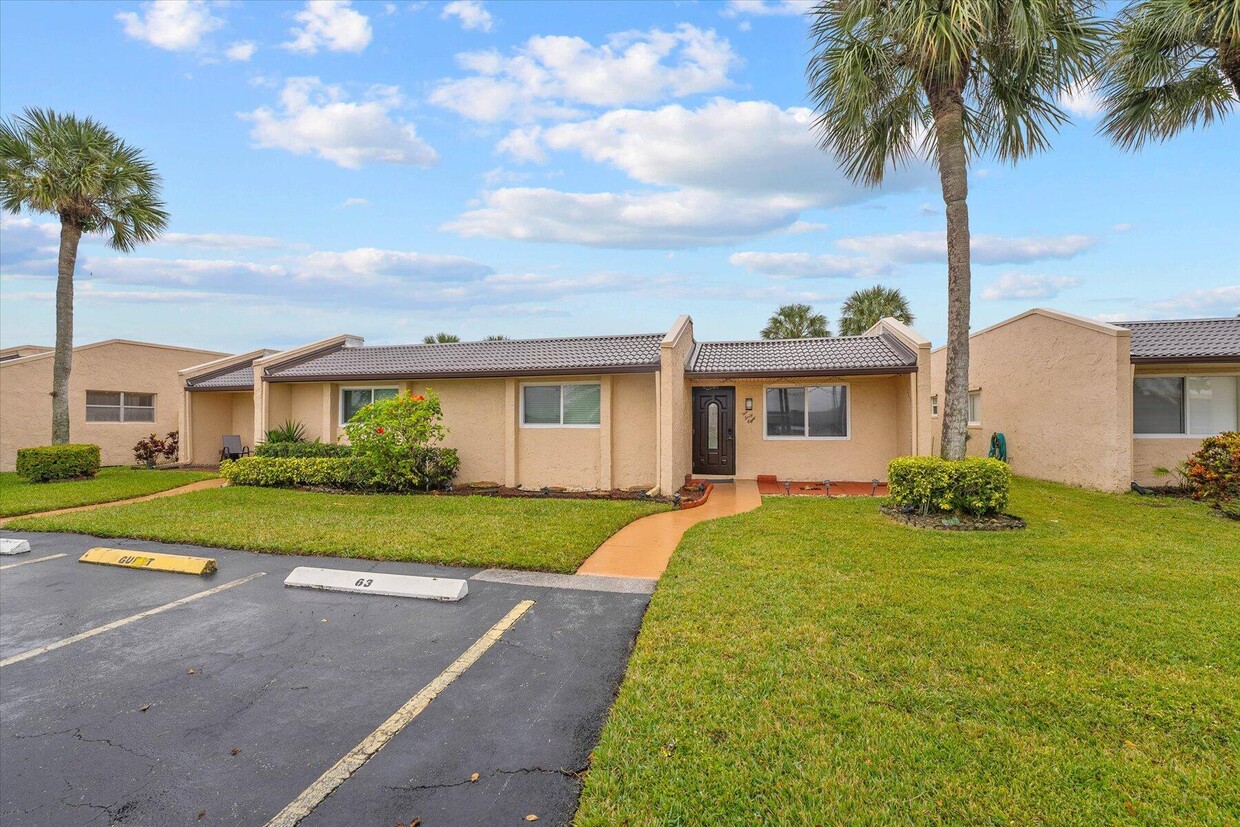 148 Lake Gloria Dr, West Palm Beach, FL 33411 House Rental in West