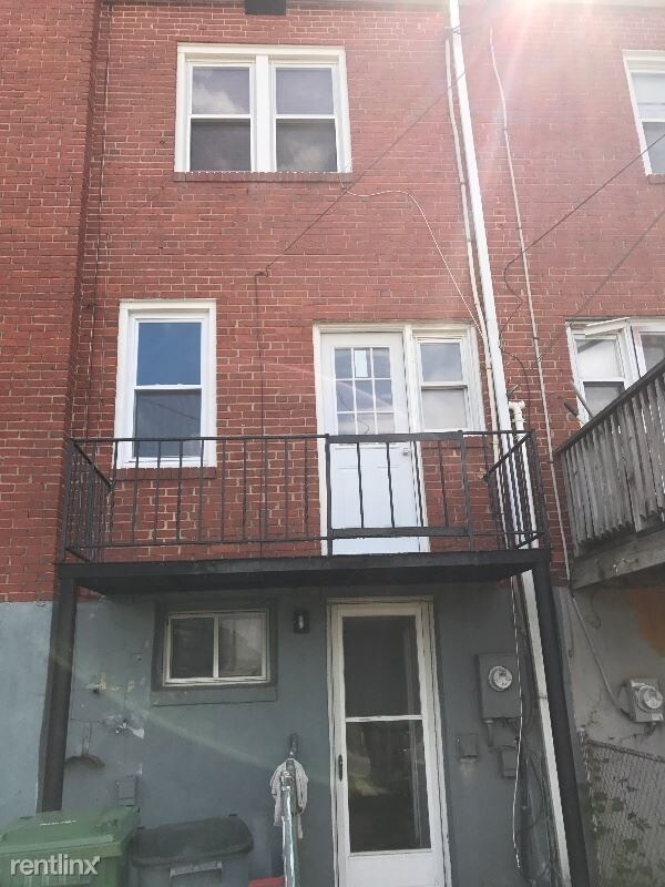 Building Photo - 2 br, 2 bath Townhome - 1 Harman Avenue