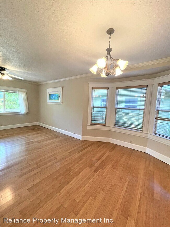 Building Photo - 4 br, 2 bath House - 3802 NE Cleveland Ave.
