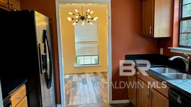 Building Photo - 8070 Kimberlin Dr S