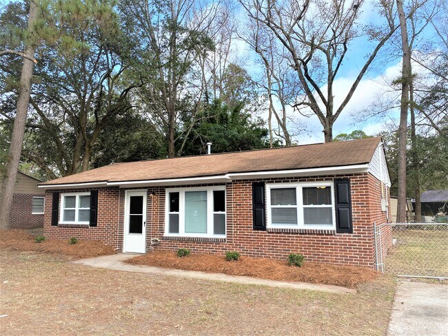Foto del edificio - 509 Eisenhower Dr