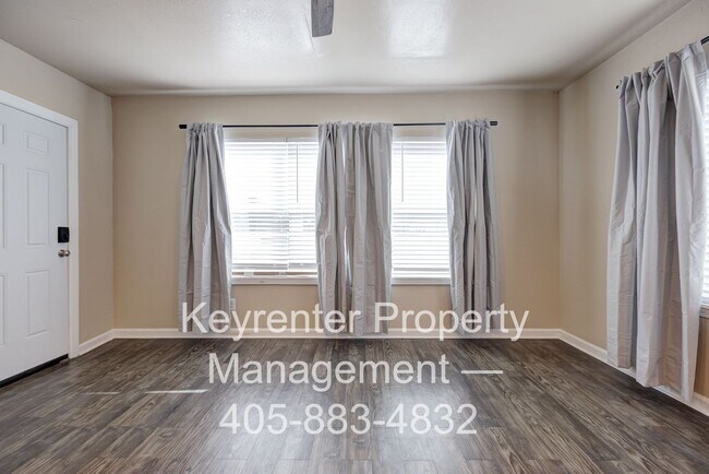 Foto del edificio - Bright & Stylish 2-Bedroom Close to the Plaza District